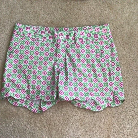 Birdies & Bows Shorts - Picture 2 of 6
